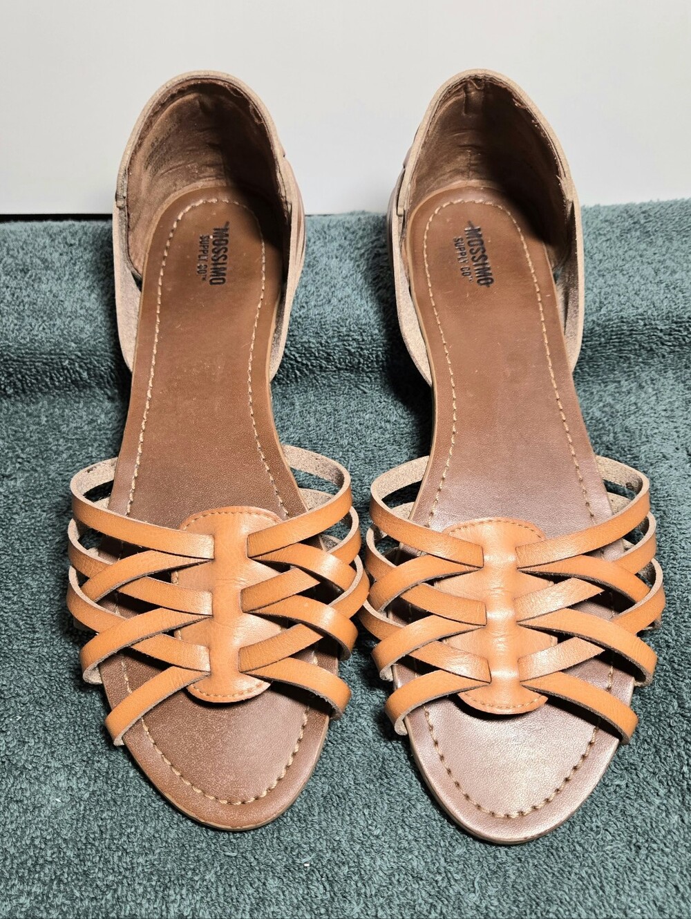 Mossimo Supply Co Orange Cognac Strappy Flat Sandals 9.5